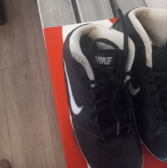 Kids Nike Shoes - Picture 4 of 5